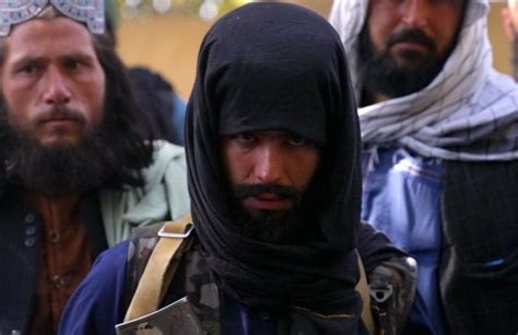 T­a­l­i­b­a­n­ ­O­r­g­a­n­i­z­e­ ­B­i­r­ ­Ş­e­k­i­l­d­e­ ­G­a­z­e­t­e­c­i­l­e­r­i­ ­A­r­ı­y­o­r­!­